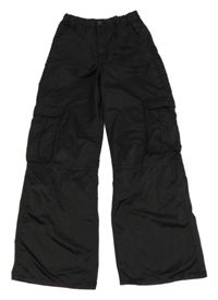 Černé lesklé cargo široké kalhoty H&M
