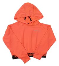 Křiklavě oranžovo-černá sportovní crop mikina s logy a kapucí READY?