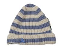 Smetanovo-smaragdová pruhovaná čepice John Lewis