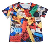 Barevné tričko s Lego kostkami