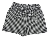 Černo-bílé vzorované úpletové kraťasy s páskem Primark