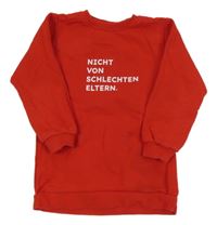 Červená mikina s nápisem 