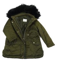 Tmavozelená šusťáková zimní parka s kapucí s kožešinou Zara