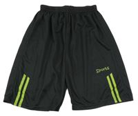 Černé sportovní kraťasy s pruhy a nápisem 