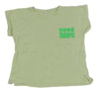 Světlezelené tričko s nápisem 