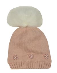 Růžová pletená čepice s perlami a bambulí