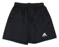 Černé sportovní funkční kraťasy s logem Adidas 