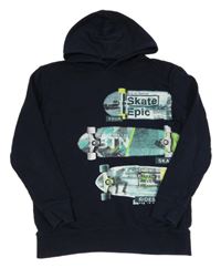 Tmavomodrá mikina se skateboardy a kapucí C&A