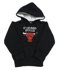 Černá basketbalová mikina s kapucí - Chicago Bulls
