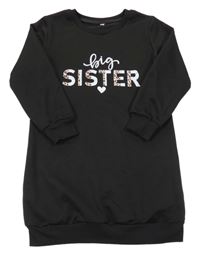 Černé šaty s nápisem