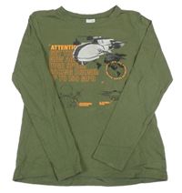 Khaki triko s nápisy a dronem Chapter young