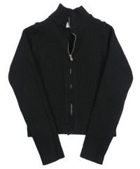Černý žebrovaný propínací crop svetr Primark
